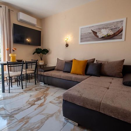 Premium Relax Rooms Novi Vinodolski Exterior photo