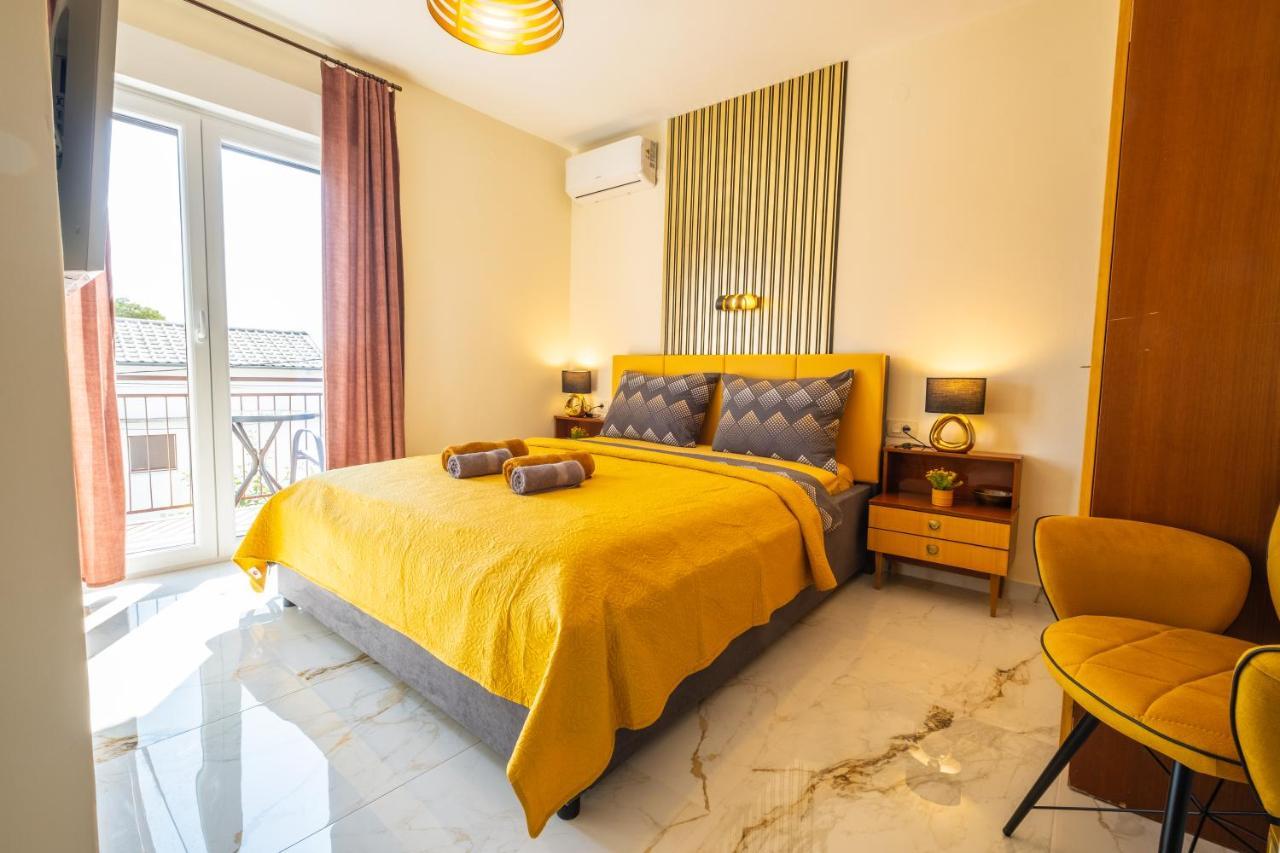 Premium Relax Rooms Novi Vinodolski Exterior photo
