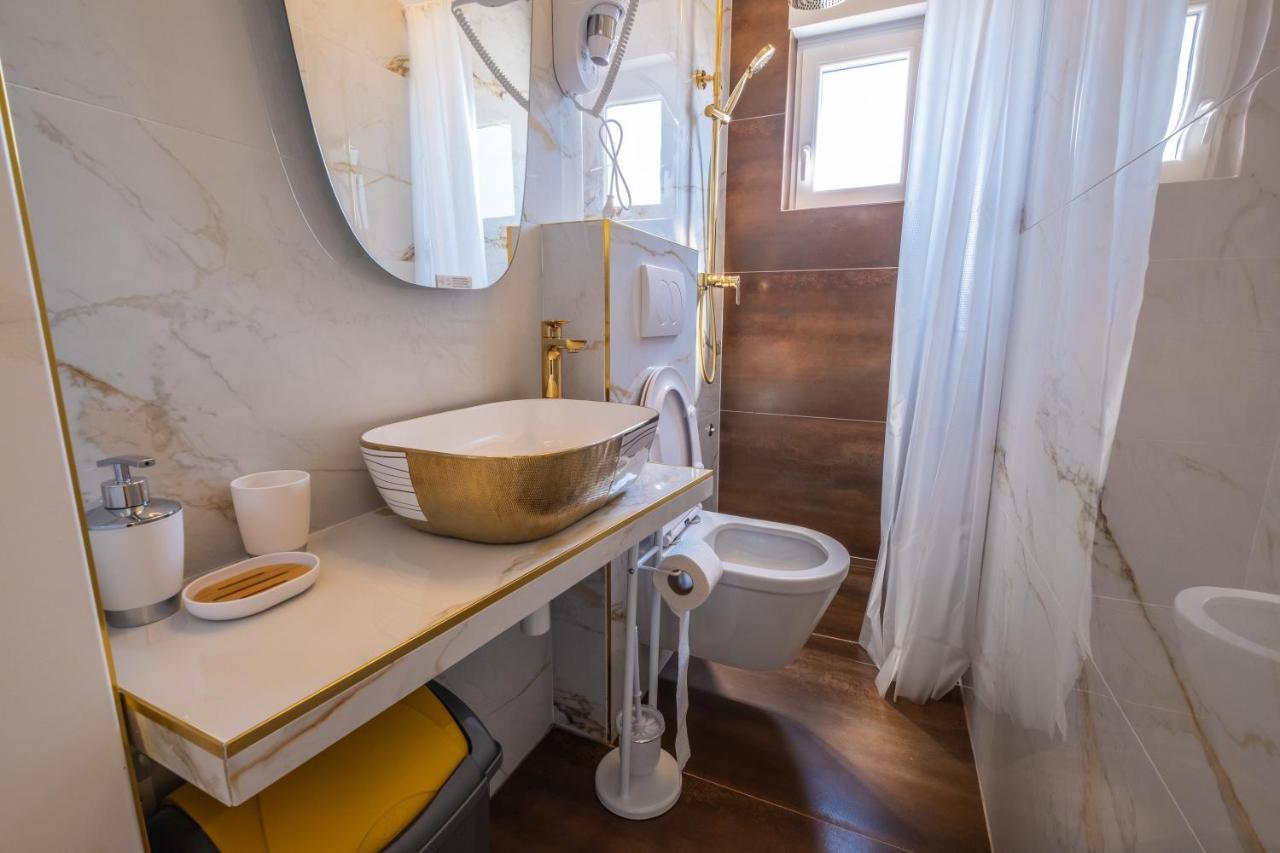 Premium Relax Rooms Novi Vinodolski Exterior photo