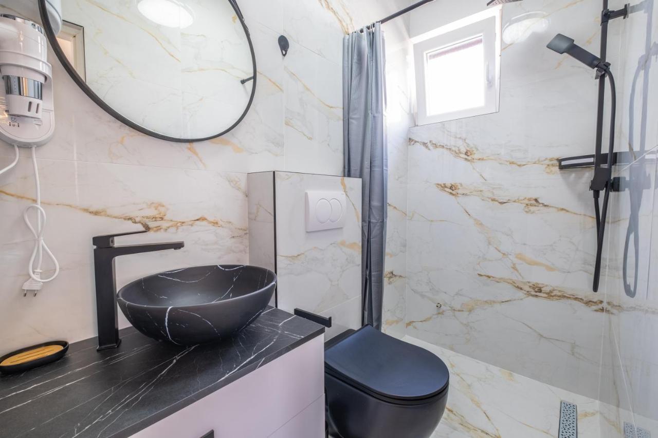 Premium Relax Rooms Novi Vinodolski Exterior photo